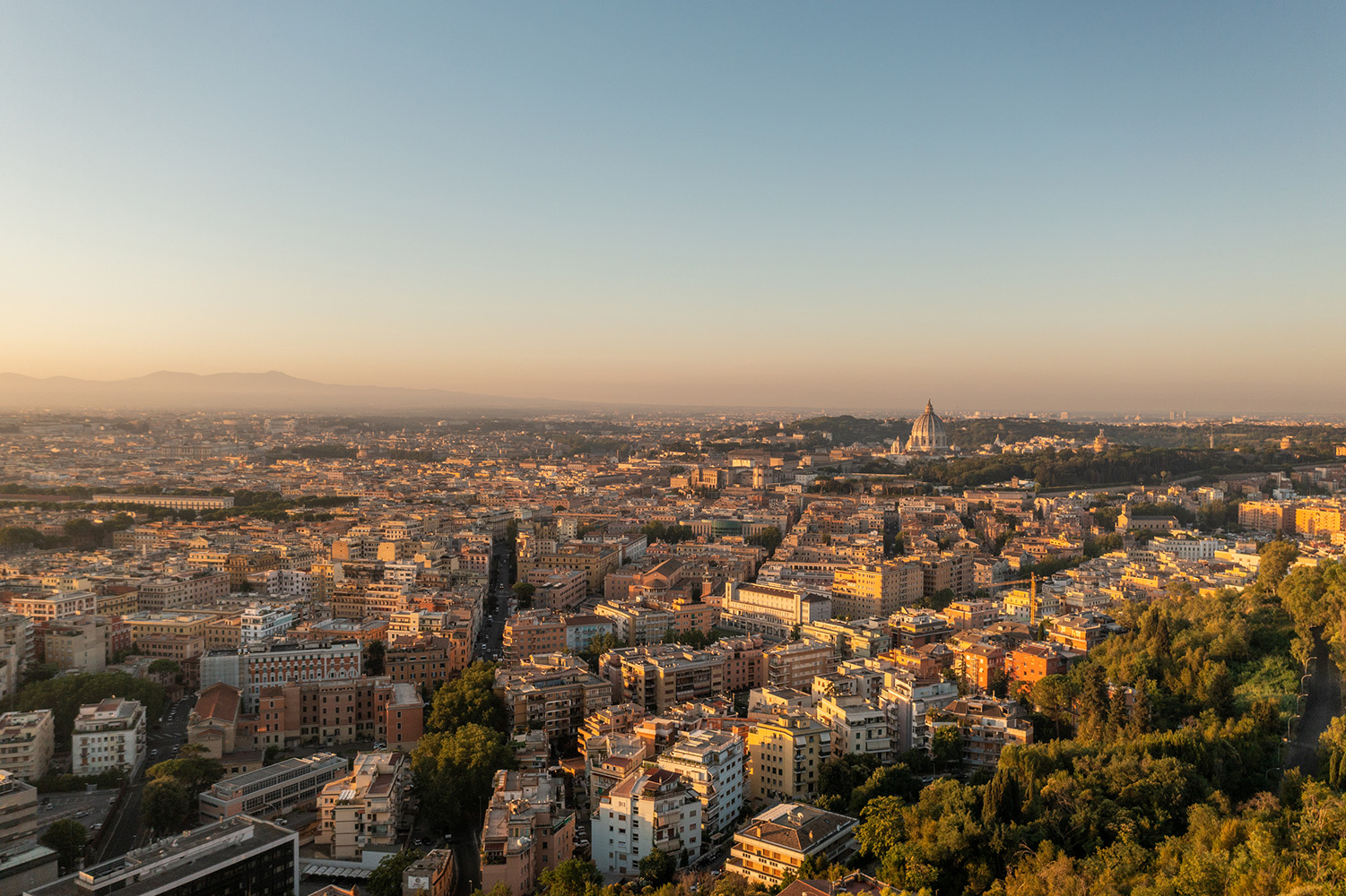 Ausblick über Rom von der Luxus Location Villa Miani