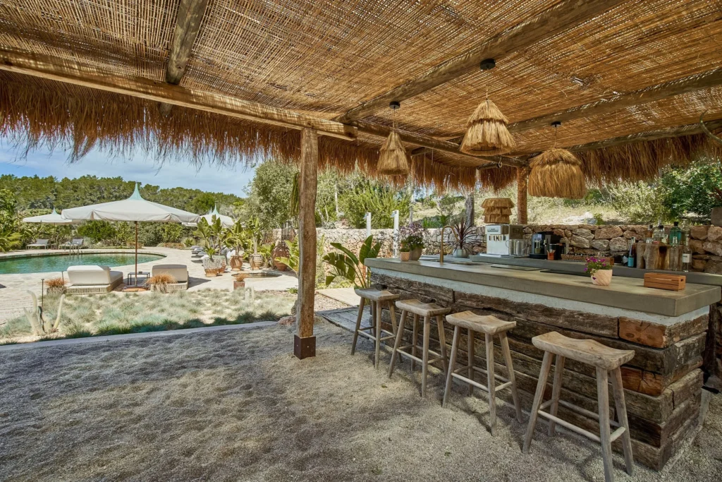 Rustikale Bar im Freien
