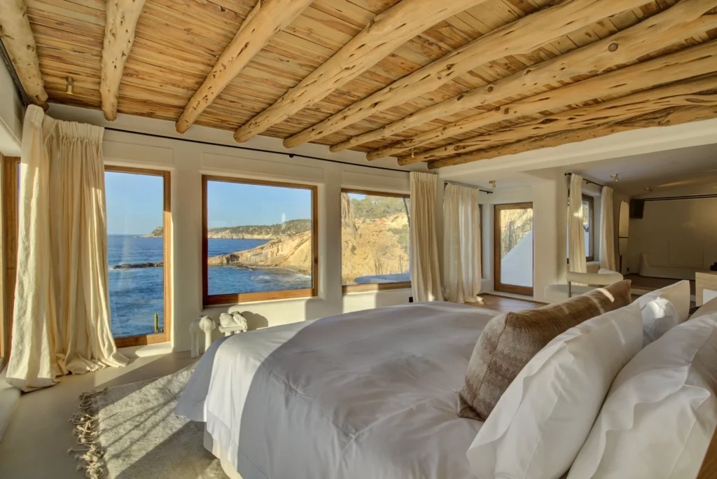 Schlafzimmer mit Blick auf das Meer