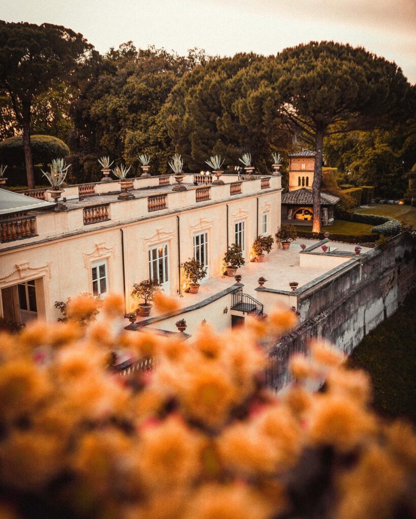 Hochzeitlocation in Italien mit Sicht auf den Balkon